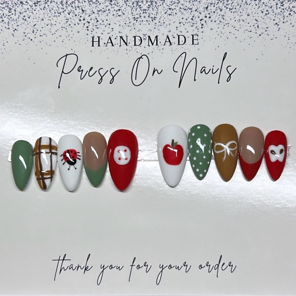10 piece handmade Press on nails